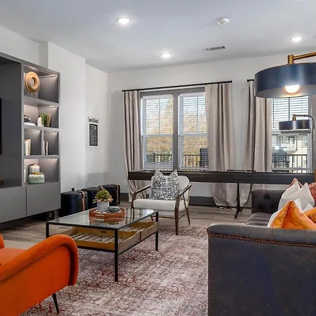 Landing Apartments - The Henry *