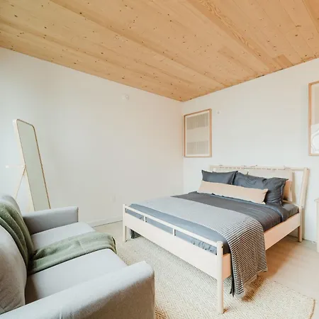 Hotel At Joinery West In 3*
