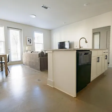 Apartment Landing Apartments - The Henry *