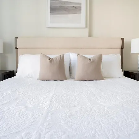 Landing Apartments - The Henry * Charlotte