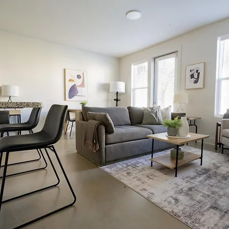 Landing Apartments - The Henry * Charlotte