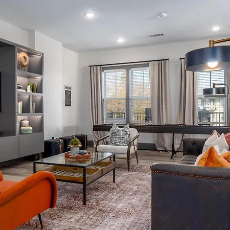 Landing Apartments - The Henry Apartment *