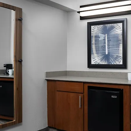 Hyatt Place Airport/lake Pointe