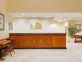 Hotel Wingate By Wyndham Airport 3*