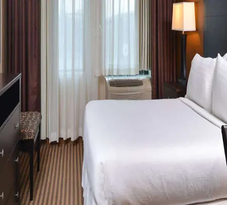 Doubletree By Hilton Center Hotel