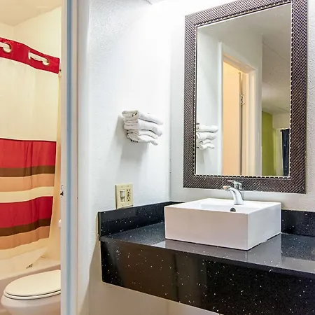 6-charlotte, Nc - Airport Motel