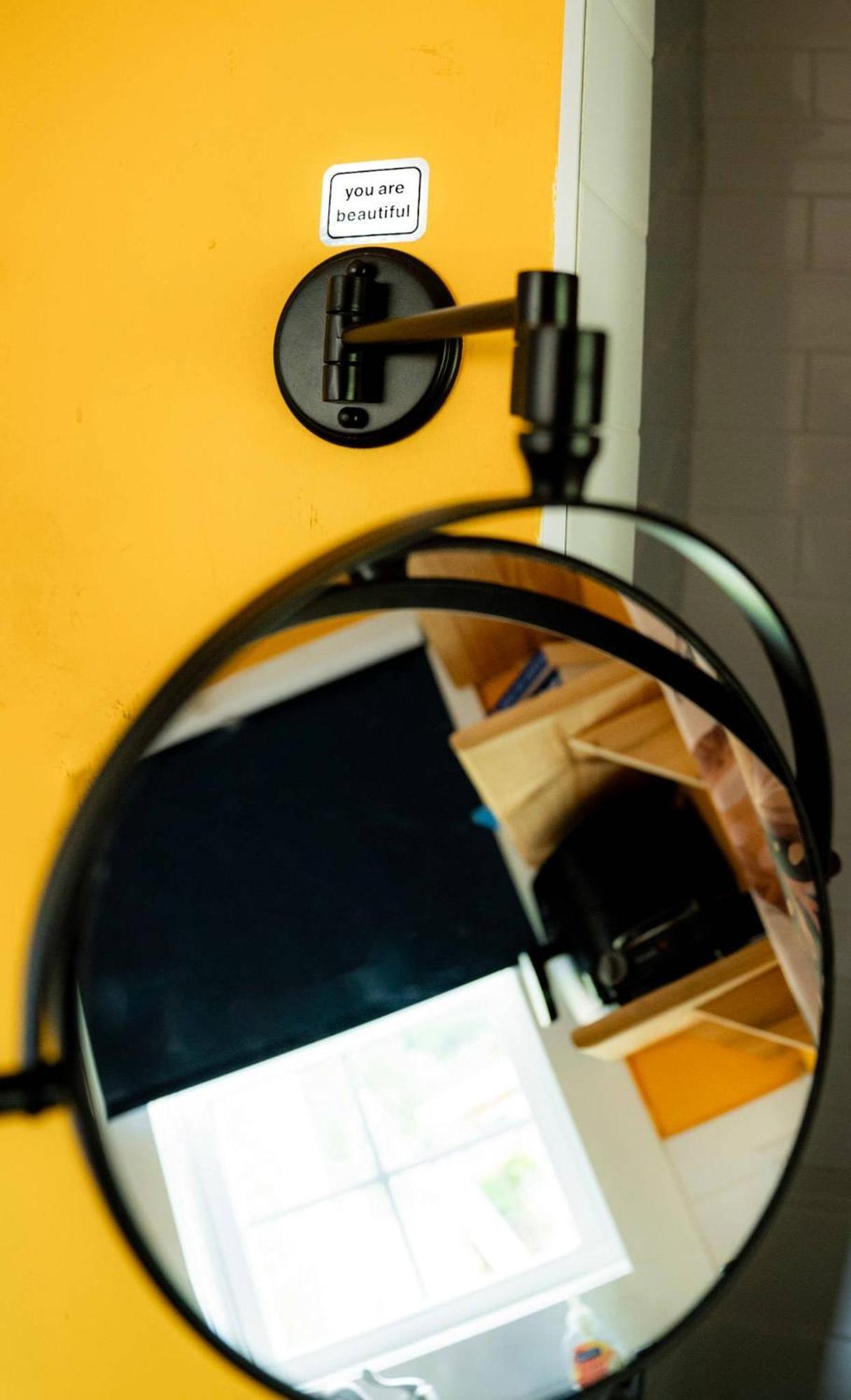 Adorable Solo-traveler Retreat Apartment Charlotte