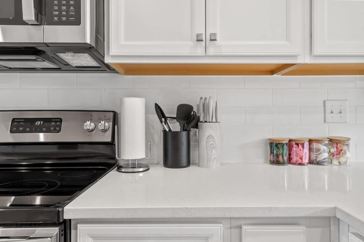 Luxurious King 3br Townhouse Mins To Uptown Clt! * Charlotte
