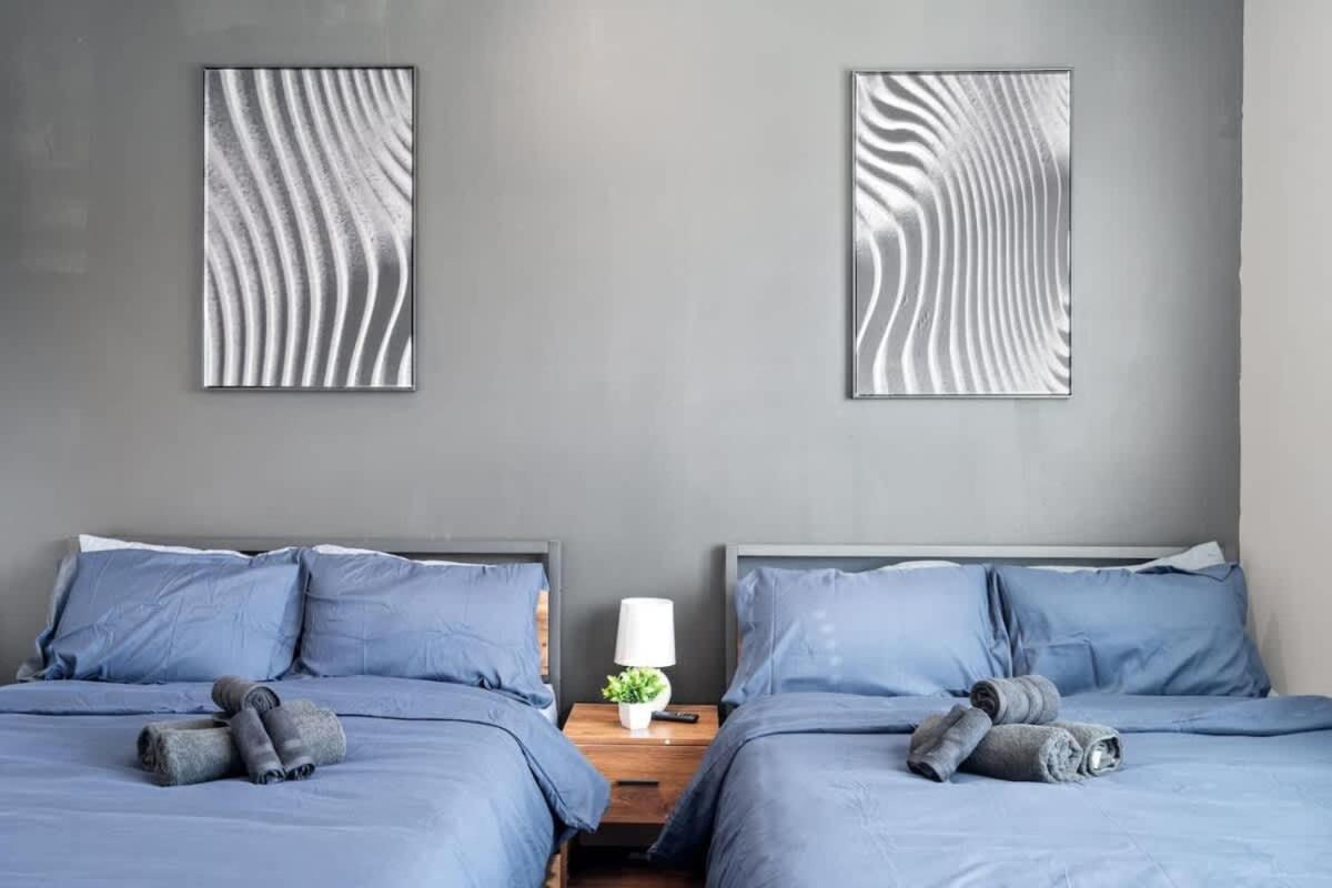 Luxurious King 3br Townhouse Mins To Uptown Clt! *