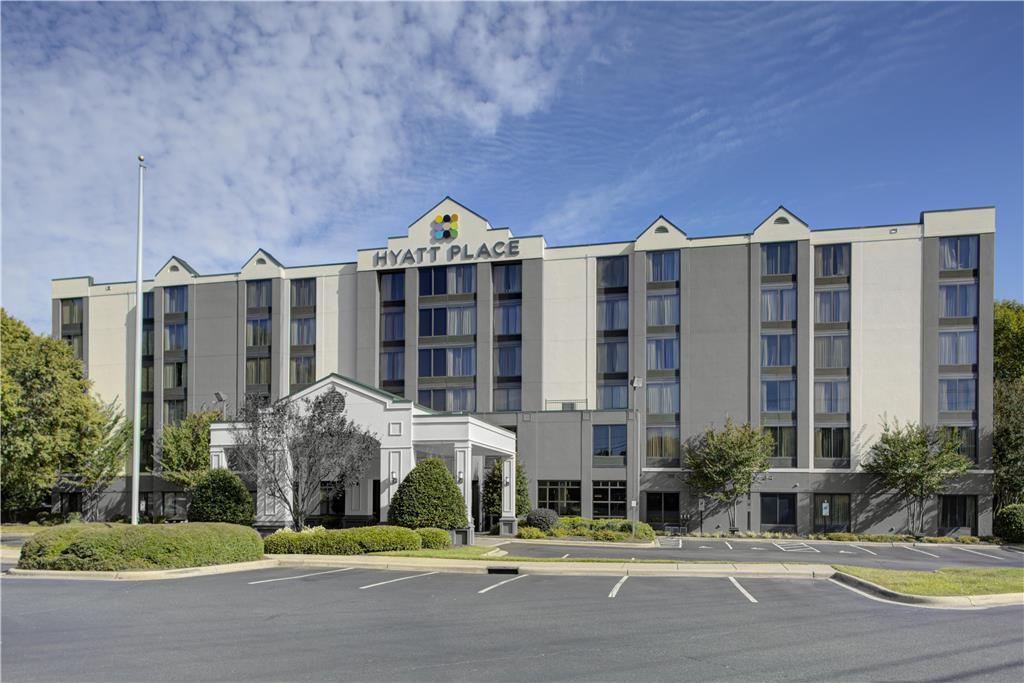 Hyatt Place Airport Billy Graham Parkway 3*