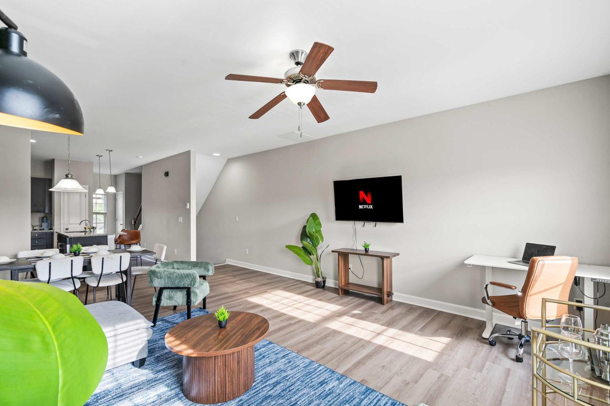 Upscale King 3br Townhouse In Pineville * Charlotte