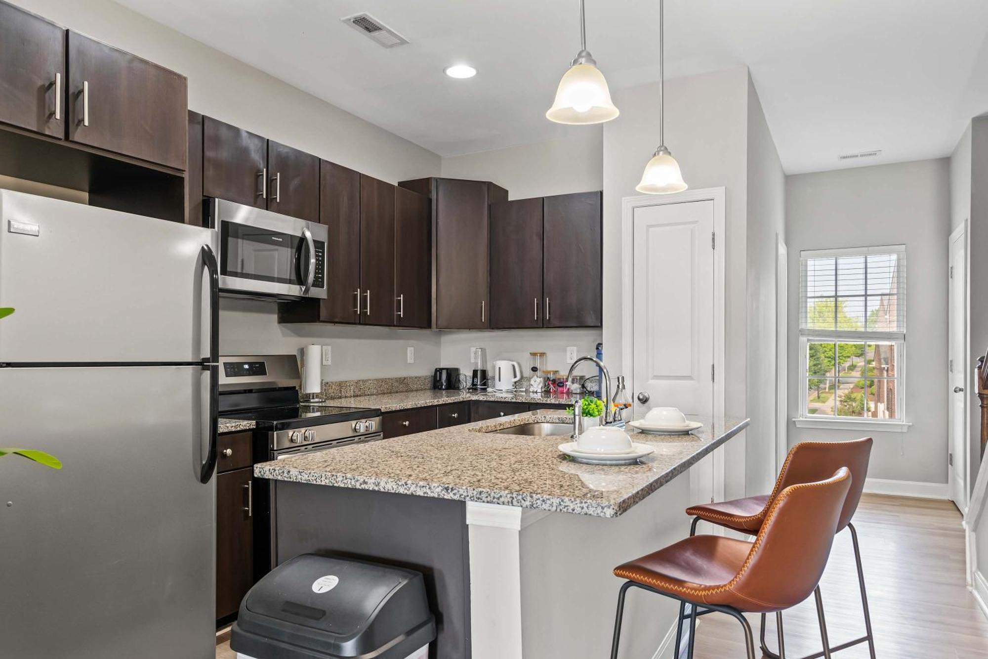 Upscale King 3br Townhouse In Pineville Holiday home *