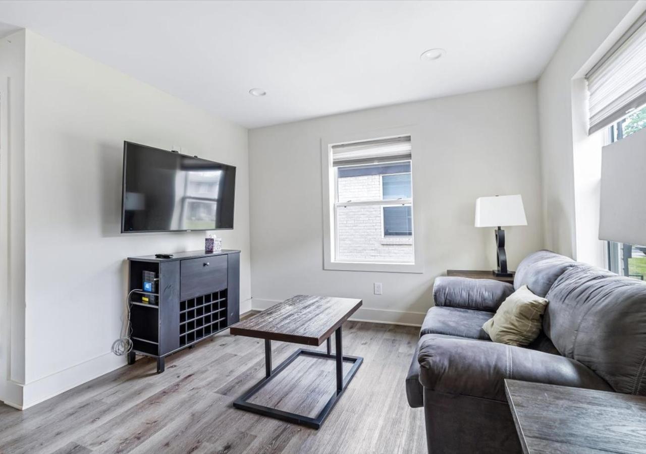 2br Haven 306c Close To Charlottes Uptown *