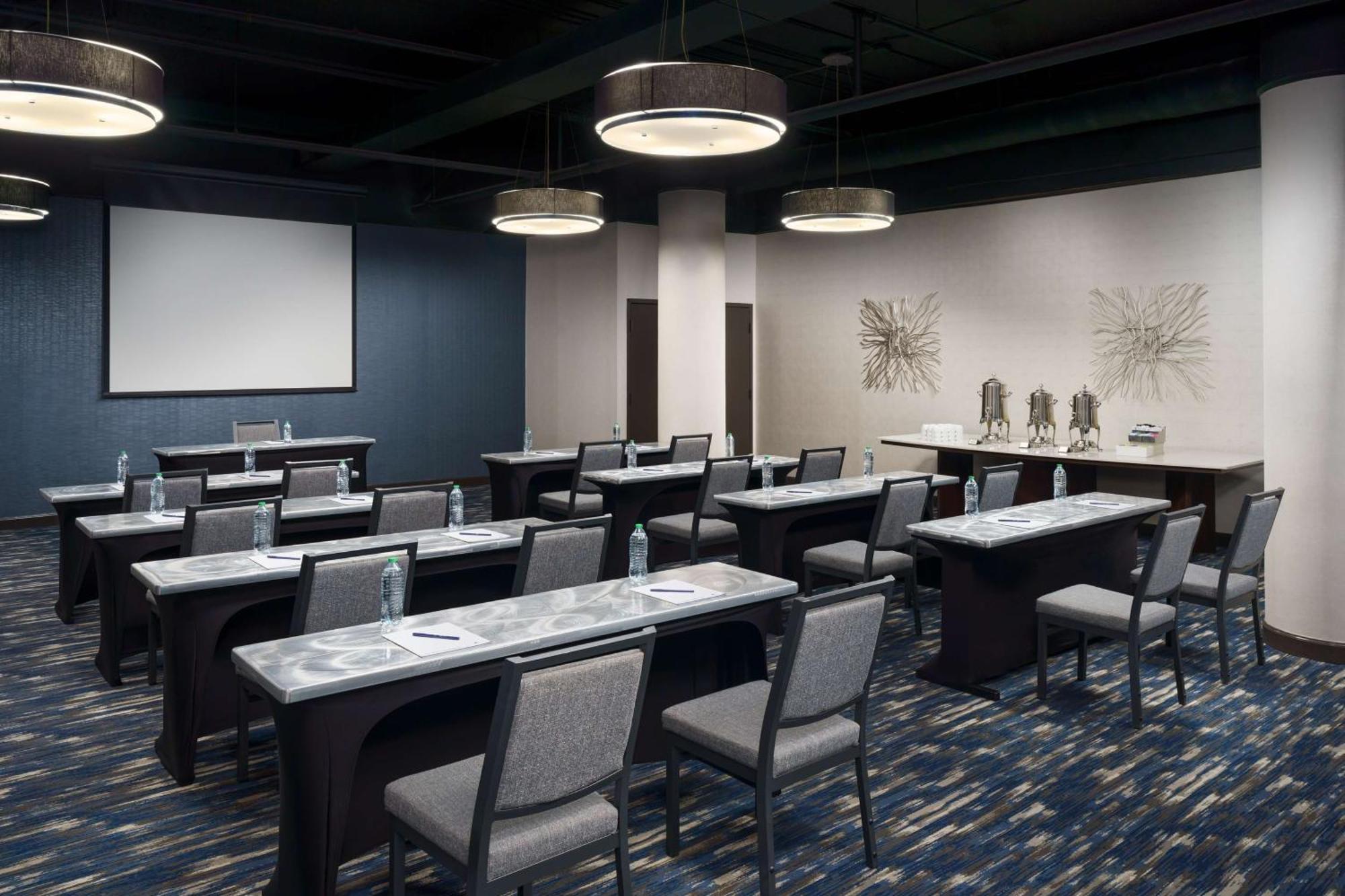 Doubletree By Hilton Center Charlotte