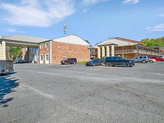 Apartment Lux Mins To Nascar Hof Cdia & Atrium Health