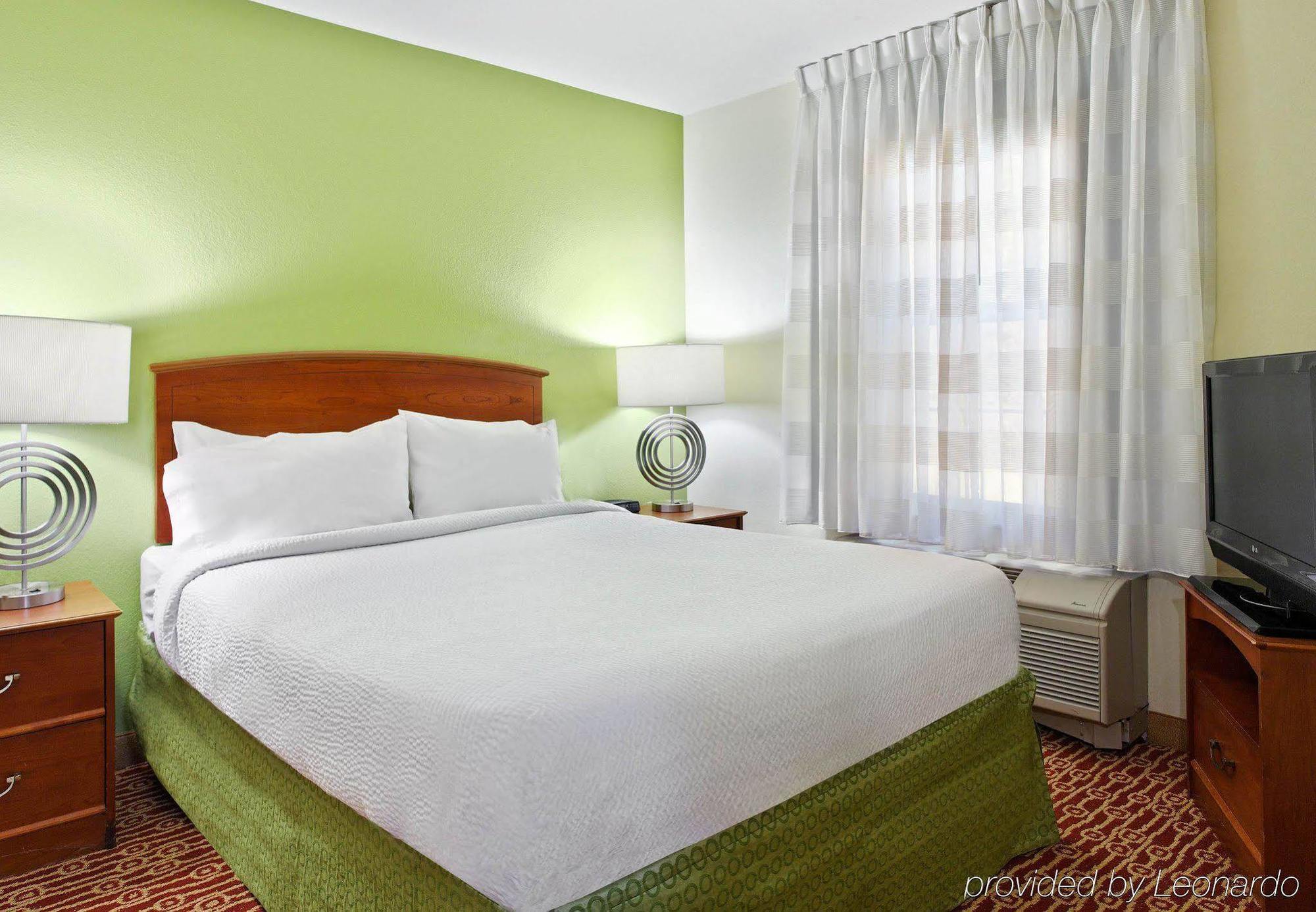 Towneplace By Marriott Arrowood Hotel