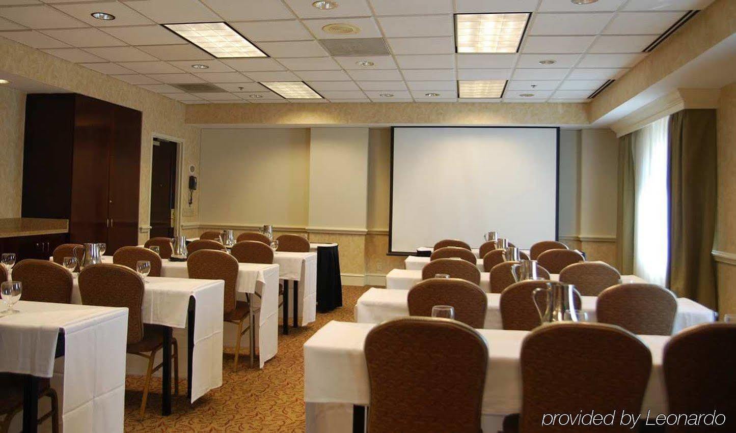 Hotel Doubletree By Hilton Uptown 3*