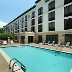 Hotel Spark By Hilton Tyvola I-77 3*