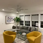Luxury In Eastover... Close To Everything! Hotel Charlotte