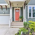Modern Charlotte Home ~ 4 Mi To Downtown!