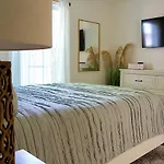 Hotel Luxury In Eastover... Close To Everything! *