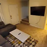 Suite 7, Sleep 6, Walk To Attractions In Uptown