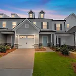 Gorgeous New Townhome/Charlotte!