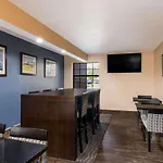 Quality Inn & Suites Airport