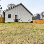 Family-Friendly Home About 5 Mi To Unc Charlotte!