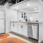 Holiday home 5bd Vibrant Haven: Basketball - 10mins To Airport Charlotte