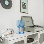 5bd Vibrant Haven: Basketball - 10mins To Airport