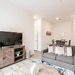 Charming Cozy Apartment With Wi-Fi & Free Parking