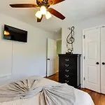 Charlotte Home About 9 Mi To Bank Of America Stadium!