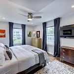 The Home Collection Clt: 510 Queens 3-Units