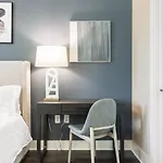 Landing Modern Apartment With Amazing Amenities