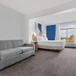 Spark By Hilton Tyvola I-77 Hotel 3*