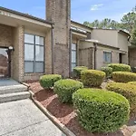 Gorgeous 2 Bedroom Near Carowinds - Patio - Pool