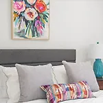 2 Unit Modern Apt Close To Uptown Charlotte