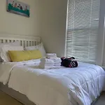 Charming Entire 3 Bedrooms House With Ac And Wifi