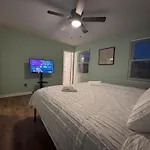 3 Bedroom Townhouse-Max 8 Guests