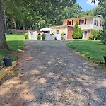 Quiet And Smoke Free Private Suite