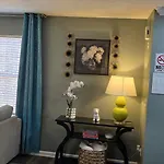 Single Rm Or Entire Home Near Uptown Charlotte