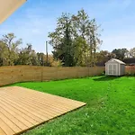 Stylish Two Story Close To South End And Uptown