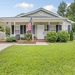 Unique Cozy Home 6 Min 2 Uptown Fire Pit & Yard