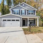 Perfect Getaway Prime Location Game Room And Hottub