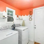 Holiday home Walkable Trendy Hideout For Foodies - 3br-2ba *
