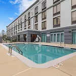 Spark By Hilton Tyvola I-77 Charlotte