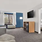 Spark By Hilton Tyvola I-77 3* Charlotte