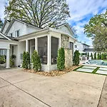 Stunning Charlotte Home: Private Pool!