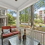 Holiday home 2 Bedroom In Myers Park With Comfortable Screened Porch *